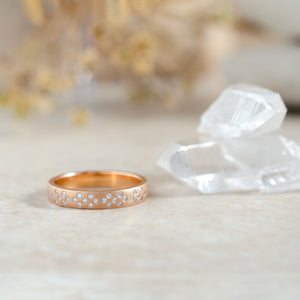 Wide Pattern Band Rose
