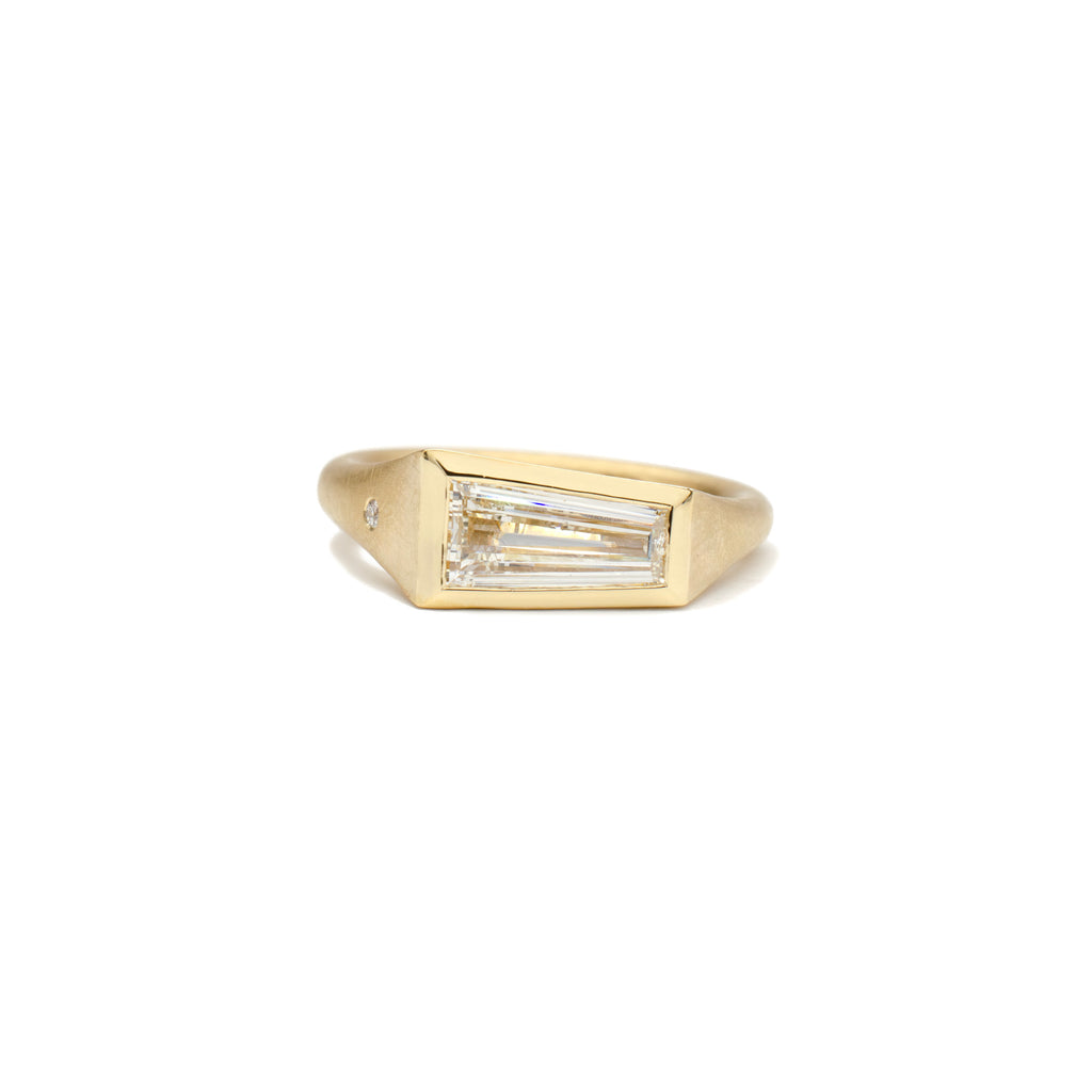 Baguette Diamond Lynne Ring