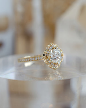 Scalloped Halo