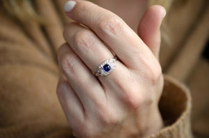 Sapphire Cabochon Deco Ring
