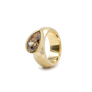 Laina Ring (pear)