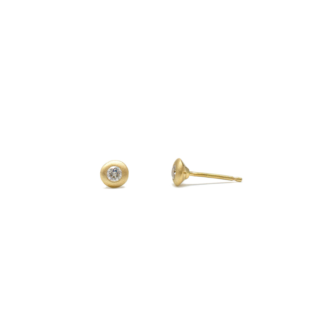 Saucer Studs in Yellow Gold